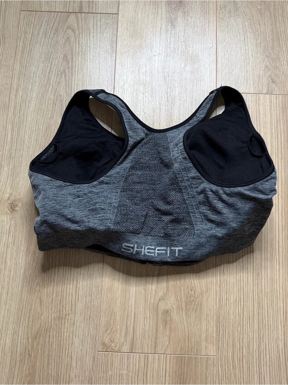 SHEFIT Seamless Lounge Bra in Graphite Size 6Luxe